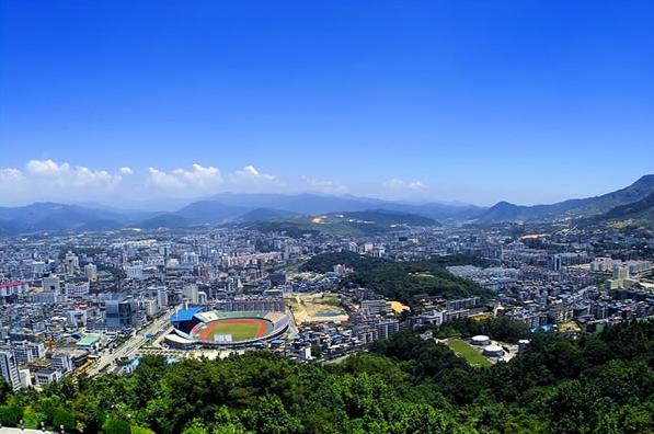 龙岩经济技术开发区:打好产业转型升级“创新牌”