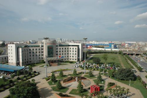 昆明开发区揭牌滇首个国家“双创”示范基地
