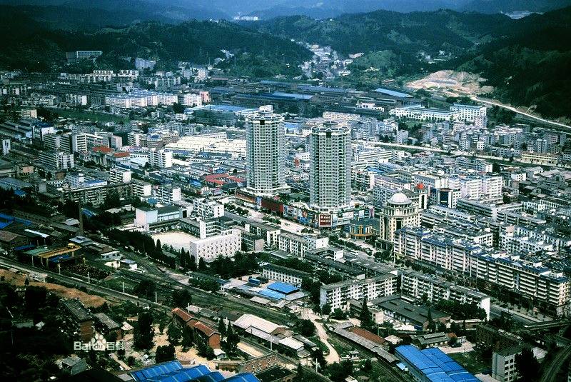 十堰开发区与丹江口市合作共建“新经济产业园区”