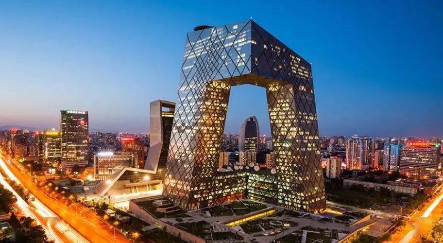 新型显示产业跑出“加速度” 核心技术攻关待加强